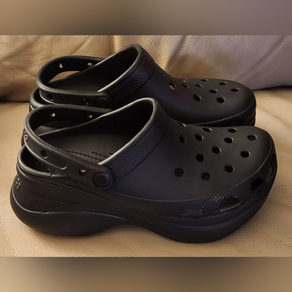 Crocs Bae Clog Womens Size 7 Black New No Tags